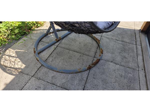 ivm ruimtegebrek hangstoel over.
