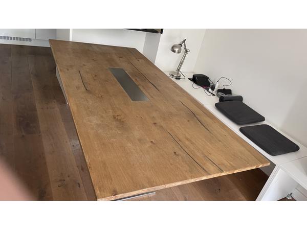 Houten eettafel