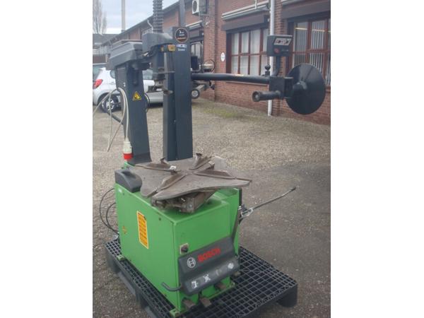 Bandenapparaat met hulparm Bosch TCE4420 12 tot 23