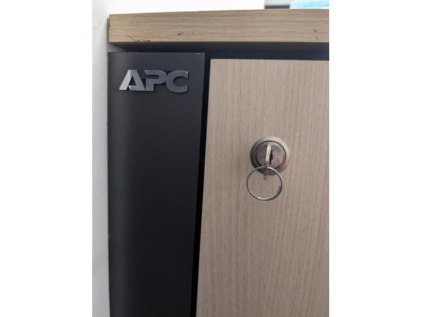 APC NetSchelter CX Mini rack-kast