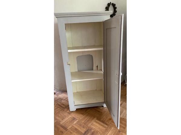 Kastje h 110 x b 55 x d 38