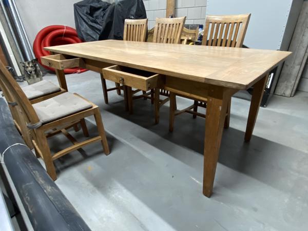 Teakhouten eetkamer tafel en 6 stoelen