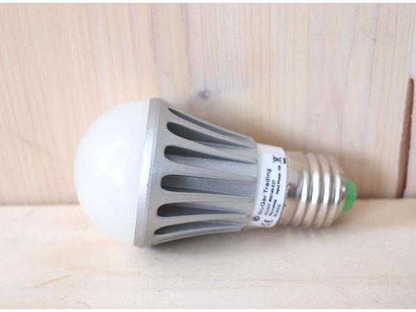 5 st. LED lamp 4W E27 (4W vergelijkbaar met 40 watt)