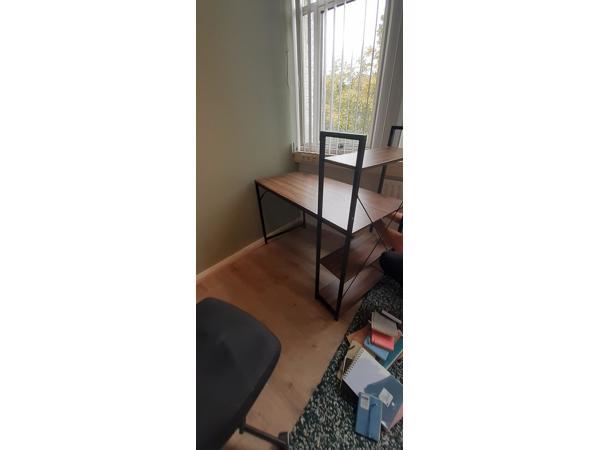 Handig houten bureau