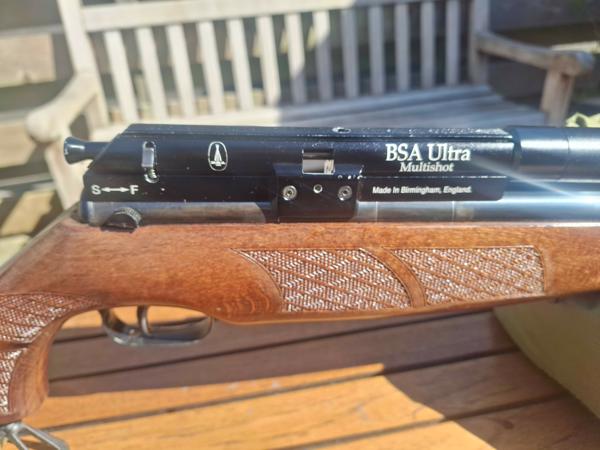 BSA Ultra multishot .22 of 5.5 mm