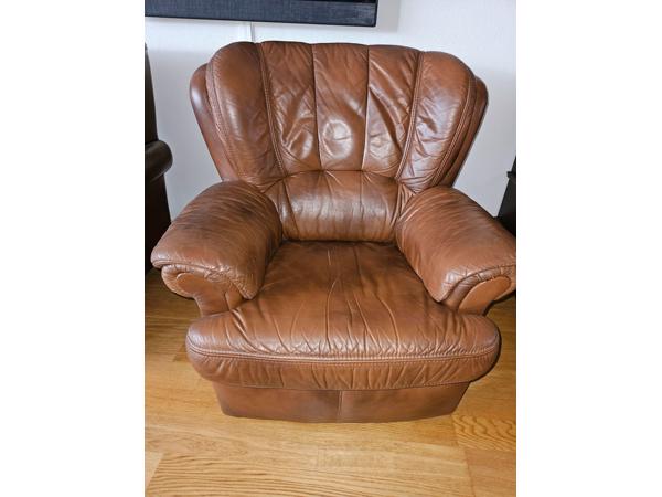 Warmbruin lederen fauteuil