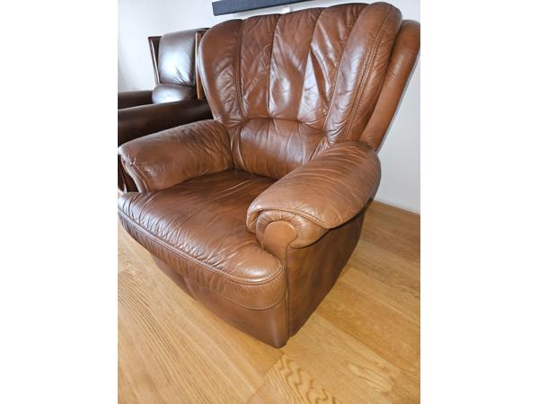 Warmbruin lederen fauteuil