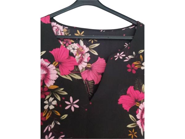 Zomerjurk bloemen zwart roze L