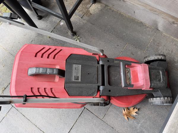 Grasmaaier op accu defect (zonder accu)