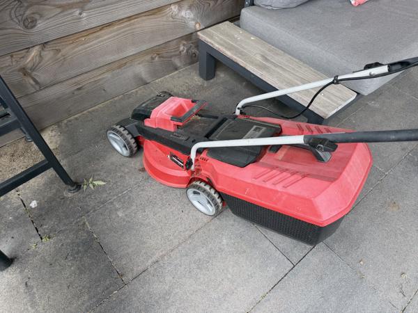 Grasmaaier op accu defect (zonder accu)