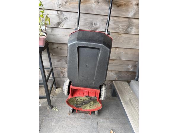 Grasmaaier op accu defect (zonder accu)