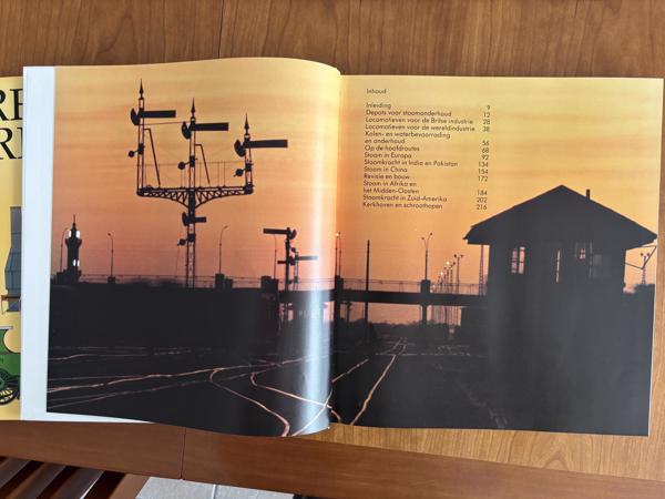 Stoomtreinen uit de hele wereld ( Colin Garratt ).