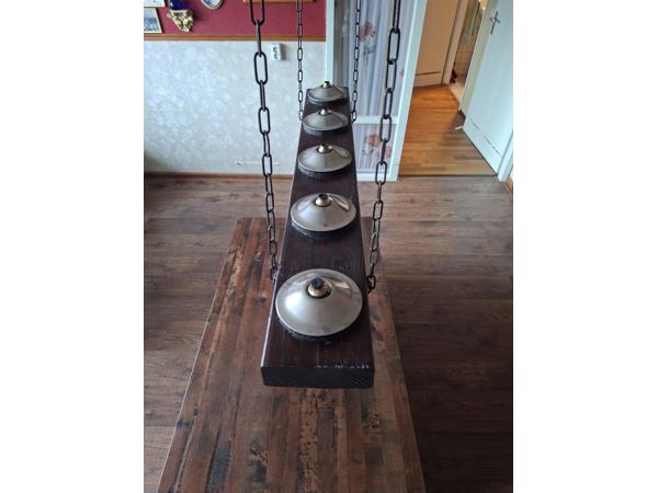 Salontafel met bijpassende lamp