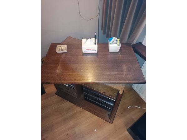 Donker eiken tv meubel mat draai plateau