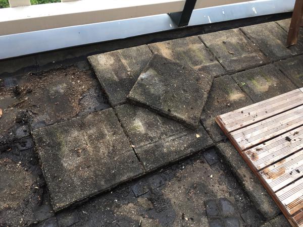 100 gratis Dreentegels 30x30x4 cm voor dakterras