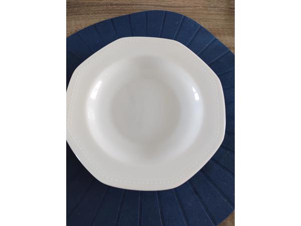 Porcelijnen borden Schirnding Bavaria serie