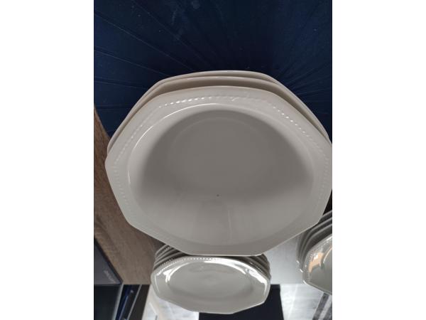 Porcelijnen borden Schirnding Bavaria serie