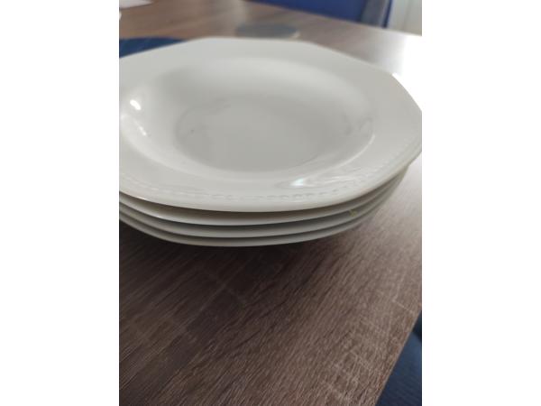 Porcelijnen borden Schirnding Bavaria serie