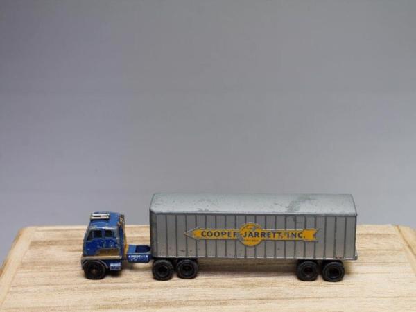 2 Lesney Hendrickson Tractor Inter-State Double Freighter