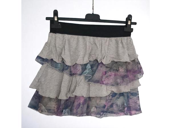 Mini rok met laagjes van kant grijs S/M