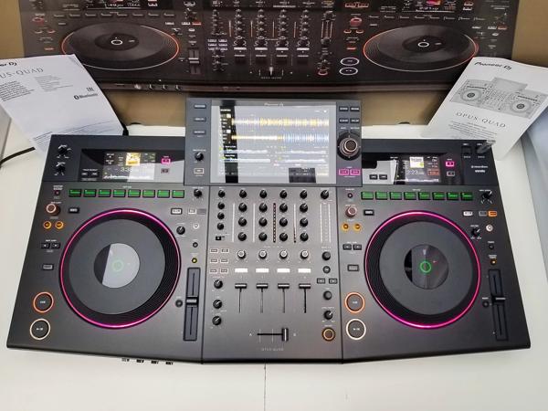 Pioneer DJ OPUS-QUAD, Pioneer DJ XDJ-RX3, Pioneer XDJ-XZ