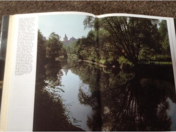 Boek van De Fraaiste Kastelen v/d Loire ,mooie foto's en tek