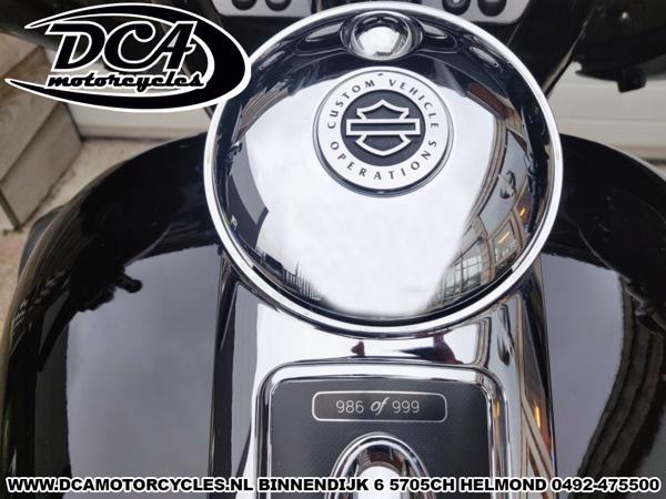 HARLEY-DAVIDSON FLHTCUSE-5BLK ULTRA CLASSIC CVO LSE1 ZIJSPAN