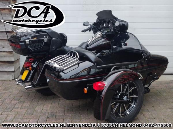 HARLEY-DAVIDSON FLHTCUSE-5BLK ULTRA CLASSIC CVO LSE1 ZIJSPAN