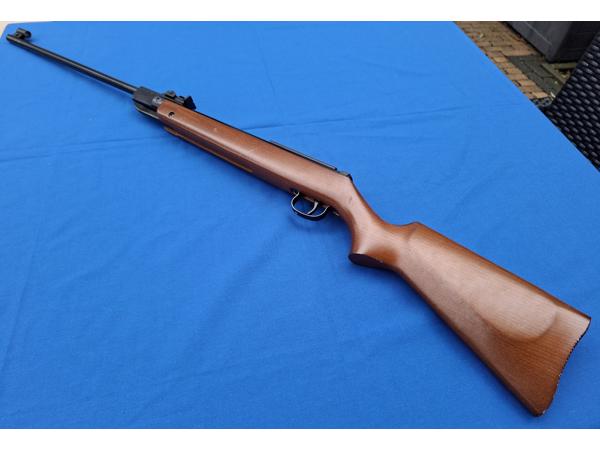 Diana 34, in nette staat met nieuwe Titan XS veer