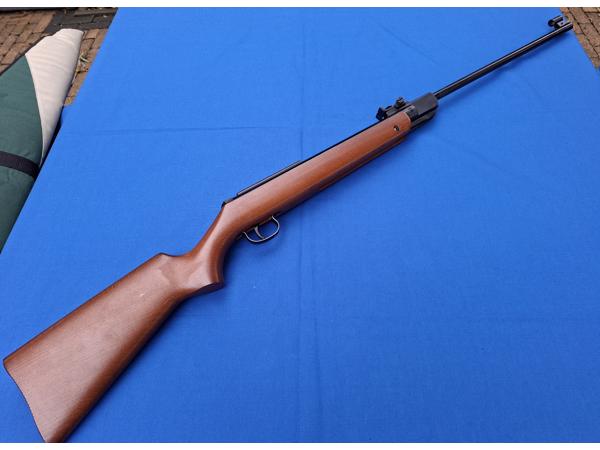 Diana 34, in nette staat met nieuwe Titan XS veer