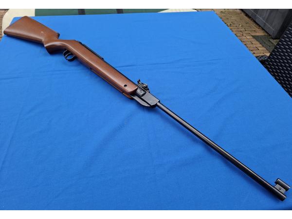 Diana 34, in nette staat met nieuwe Titan XS veer