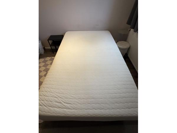 Twijfelaar bed 120x200
