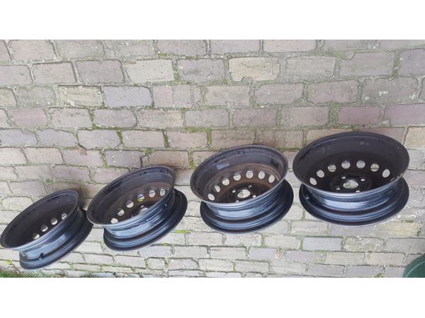 Stalen velgen 5Jx14 ET 39 o.a. Yaris 4 gats 14 inch 5J x 14