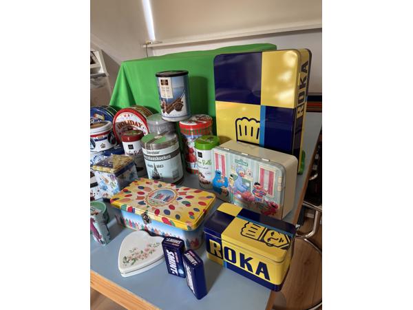 24 blikken, oud en nieuw, bus en blik, diverse soorten, loss