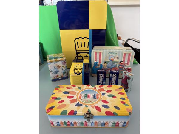 24 blikken, oud en nieuw, bus en blik, diverse soorten, loss