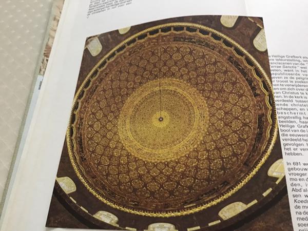 Boek.Het land van beloften speciale cultuur met testamenten