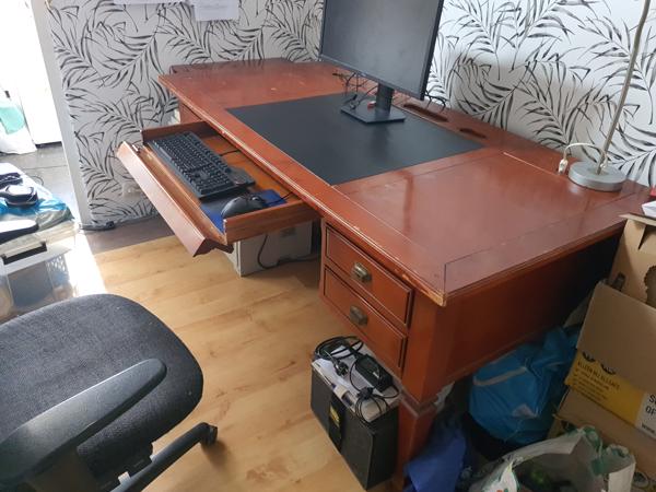 Houten bureau 170 - 230 cm