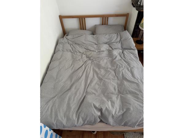 Bed IKEA 140x200 incl. Lattenbodem