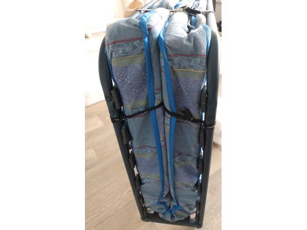 Opklapbaar vouwbed op wieltjes