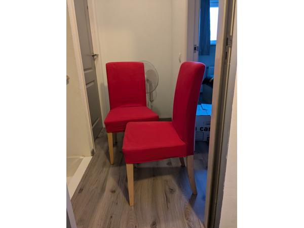 Eetkamer stoelen. 4 stuks, incl. rode bekleding