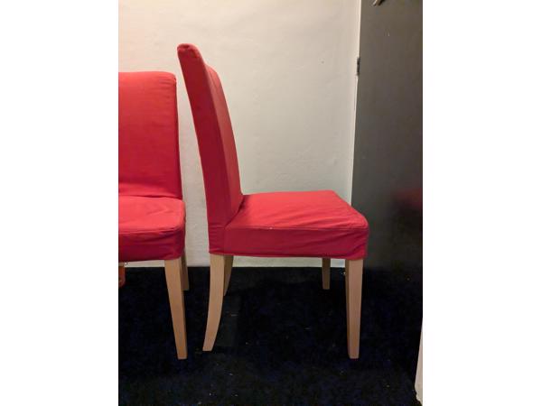 Eetkamer stoelen. 4 stuks, incl. rode bekleding