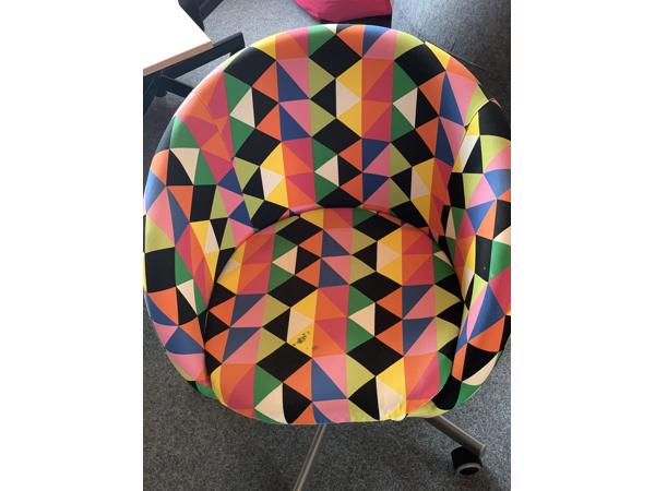 kleurige ikea bureaustoel