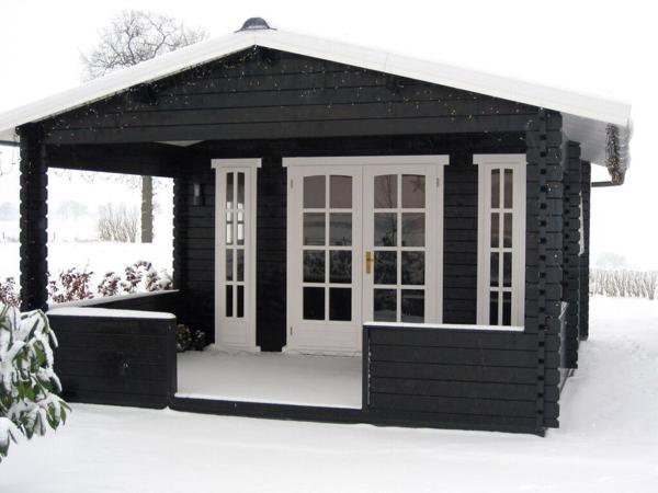 NIEUW Blokhut 3830L met overkapping.