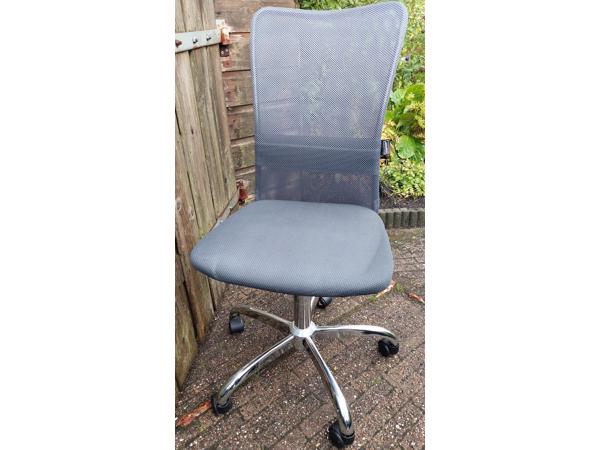 Bureaustoel met wielen