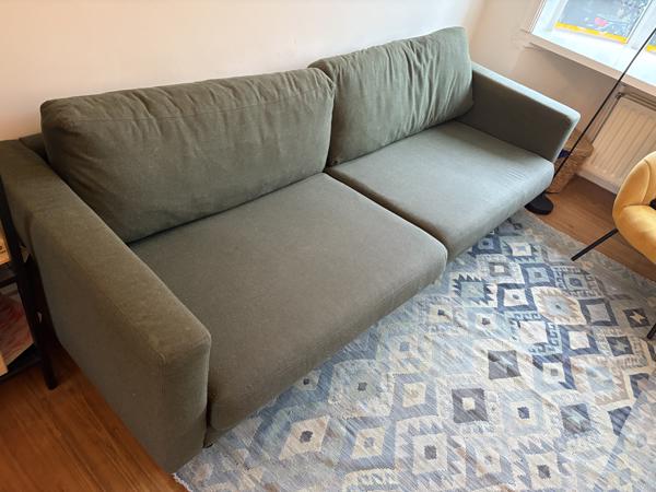 Groene goed zittende bank