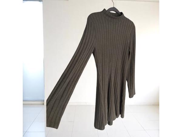 Khaki groene stretchy jurk 2XL/44