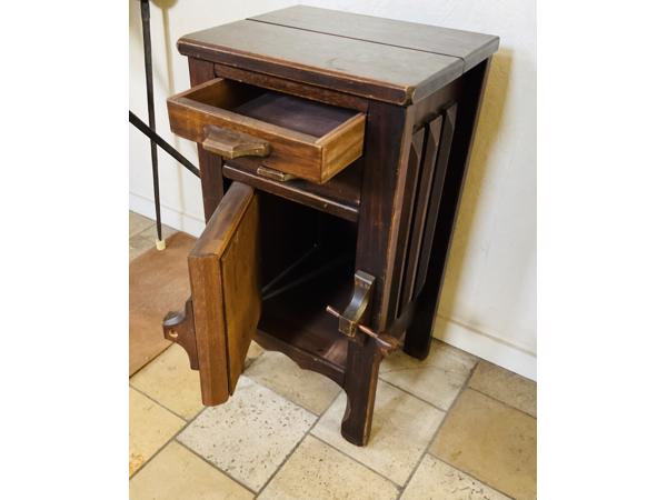 Te koop leuk oud halkastje