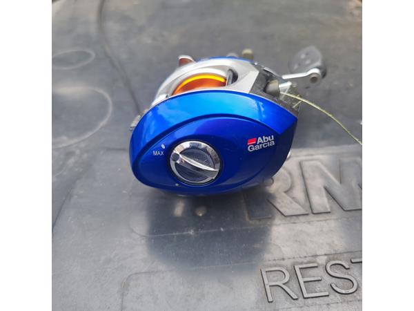 Abu Garcia bleu max reel