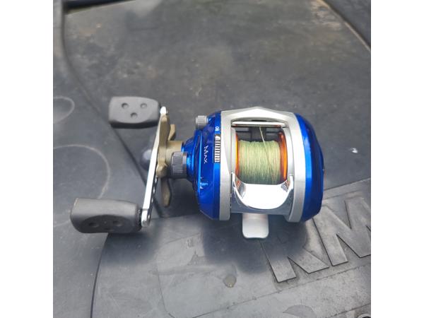 Abu Garcia bleu max reel