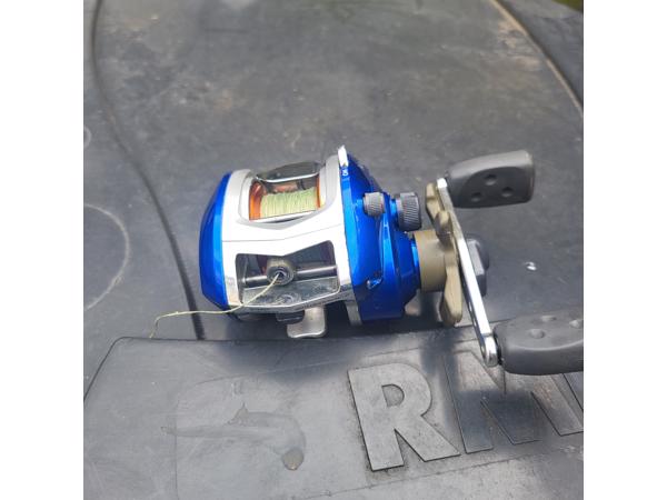 Abu Garcia bleu max reel